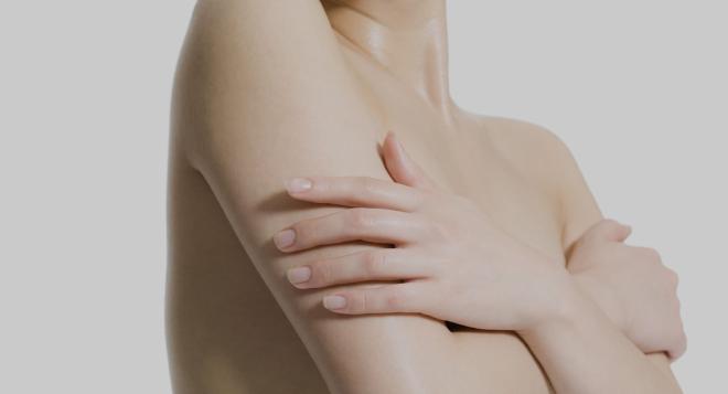 Éliminer définitivement les poils sur les bras avec l’épilation laser à Nice | Clinique des Champs-Elysées